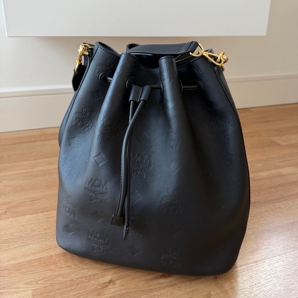 MCM Dessau Leather Bucket Bag - Picture 2 of 12